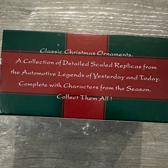 Maisto 1998 Green VW Cabriolet with Santa & Rudolf Die Cast X’MAS Ornament. New! - Picture 5 of 9